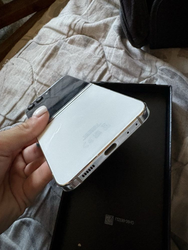 Samsung Z Flip 5