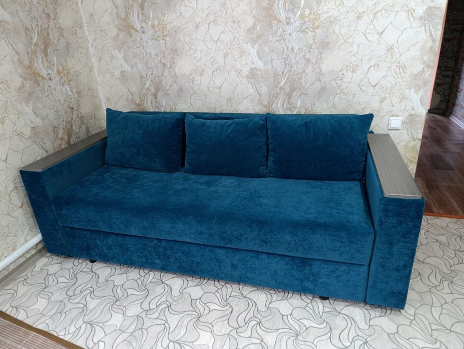 Продам диван в состояние нового