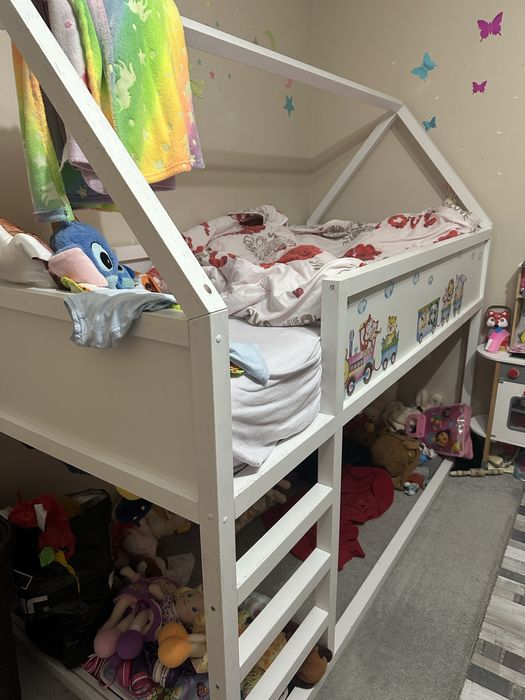 Детско легло със стълба