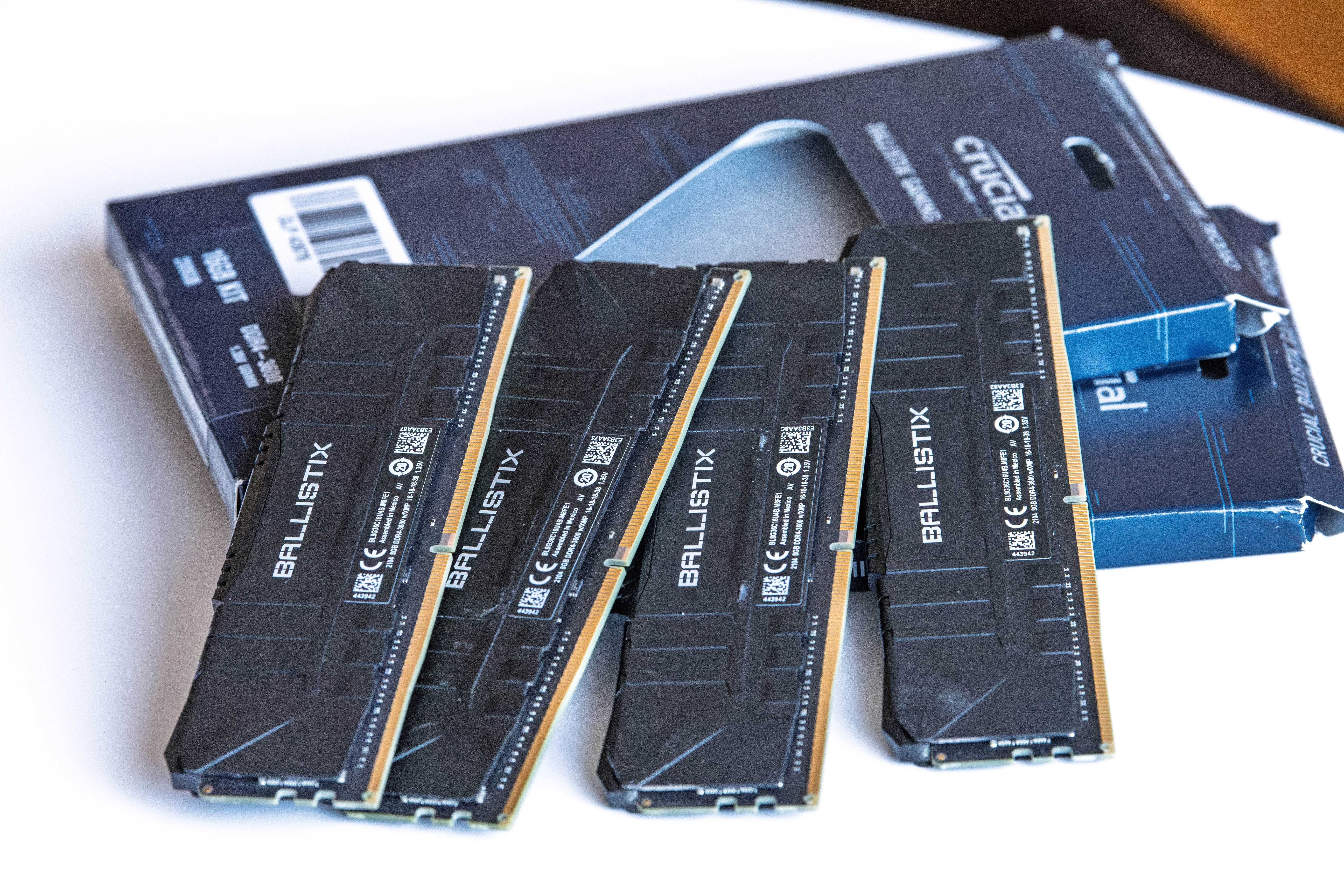2 комплекта Crucial Ballistix RAM 16GB (2x8GB) DDR4 3600MHz CL16
