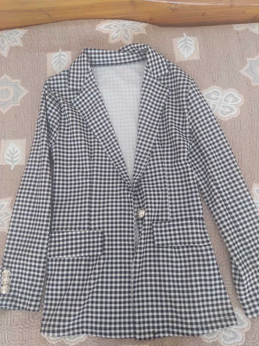 Дамско карирано сако