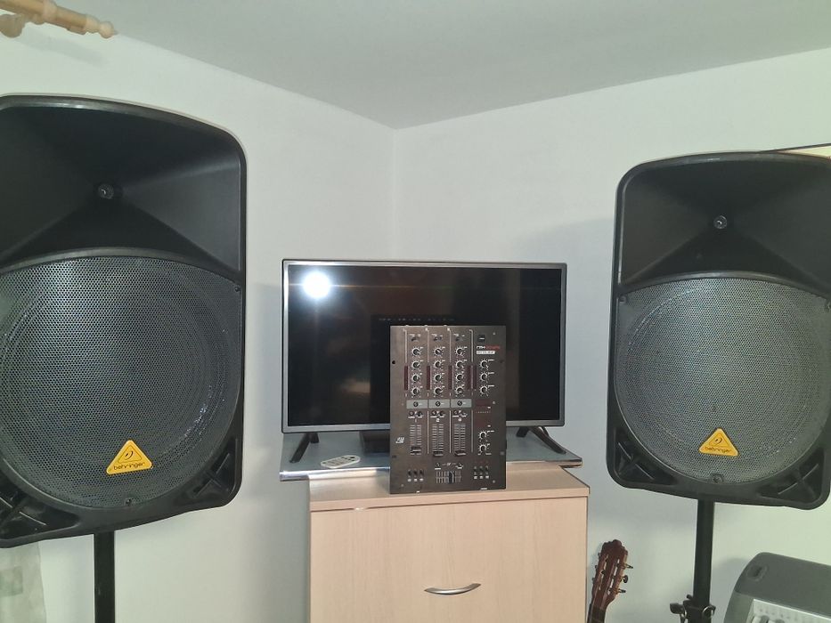 Boxe  active, mixer,cabluri si statve