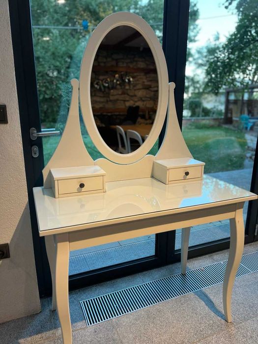 тоалетка с огледало - ikea HEMNES