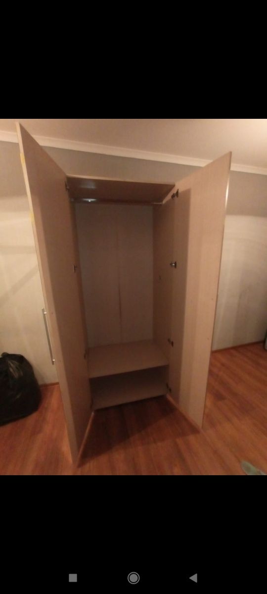 Шкаф для одежды. Высота 211 см