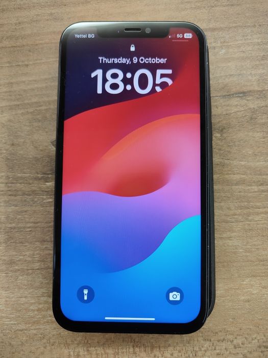 Iphone 12 64GB Много добро състояние