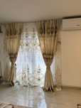 Perdele cu broderie florală aurie