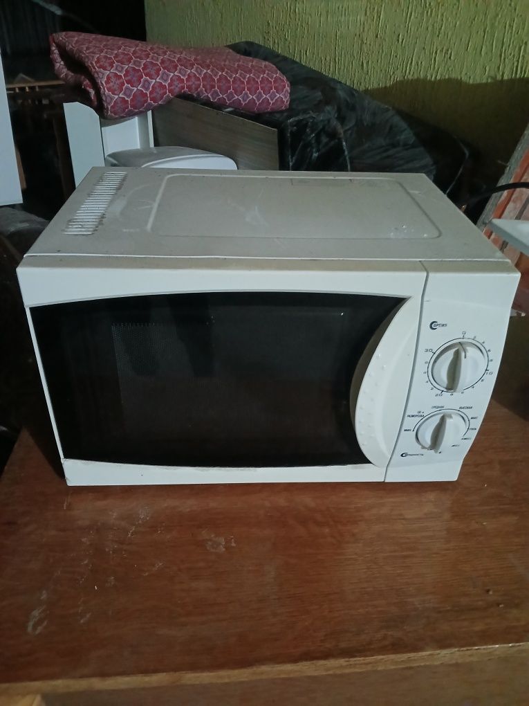 Микроволновка  продам