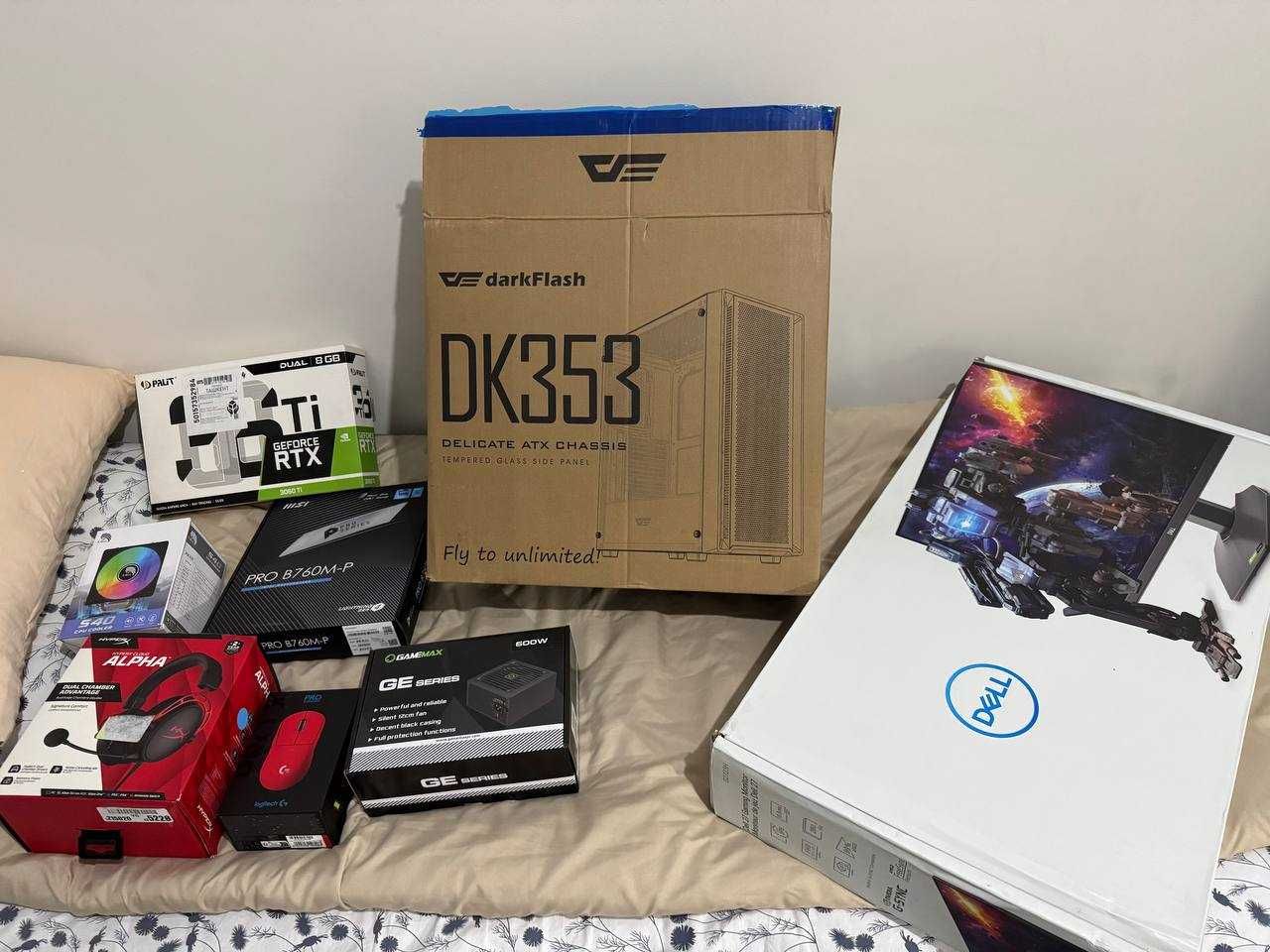 Фулл игровой компьютер DDR5 мышка монитор столь и стуля