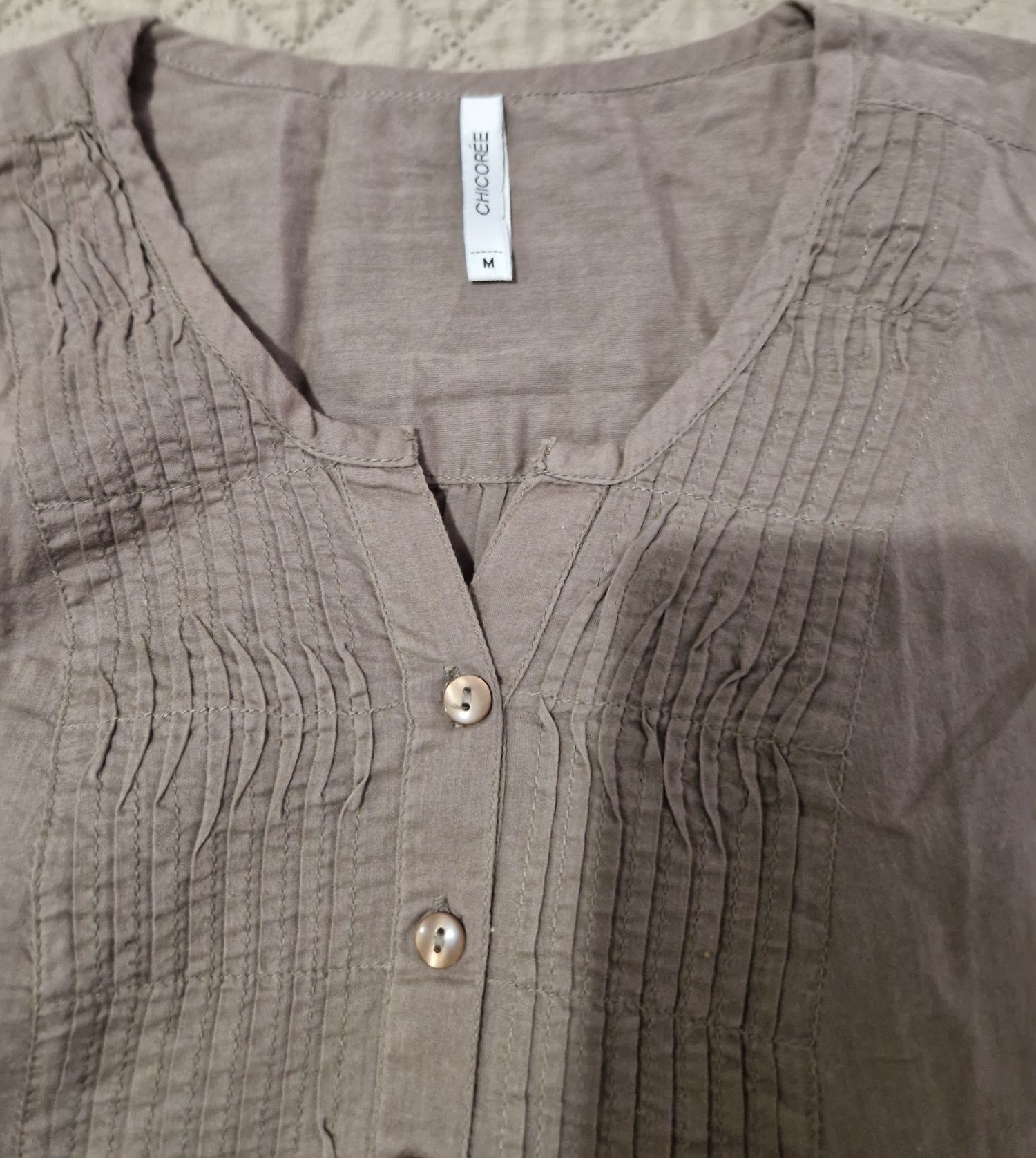 Продавам дамски комплекти, пола Desigual  и блузи