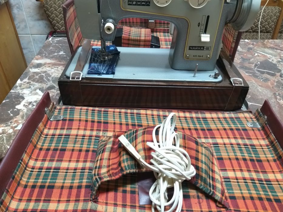 Masina electrica de cusut