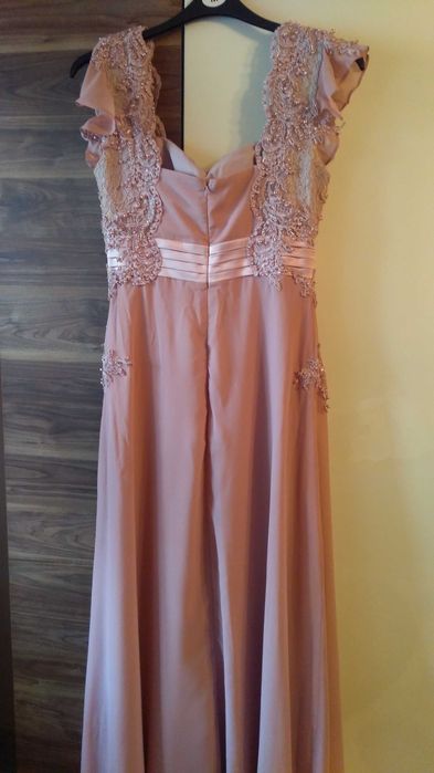 Rochie eleganta cu mărgele, m. 42, culoare roz pudrat