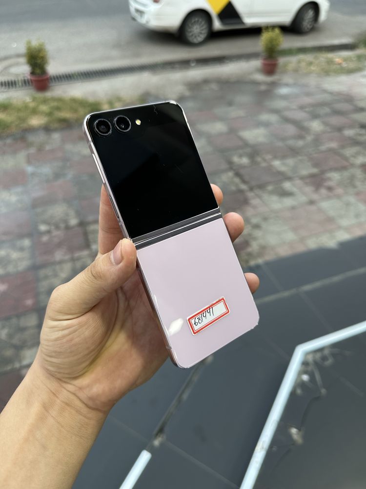 Samsung Z Flip 5