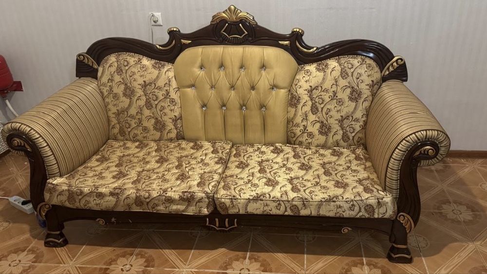Комплект диван и кресла