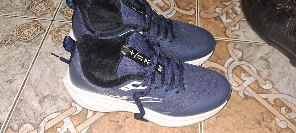 Зимний кросовка жана