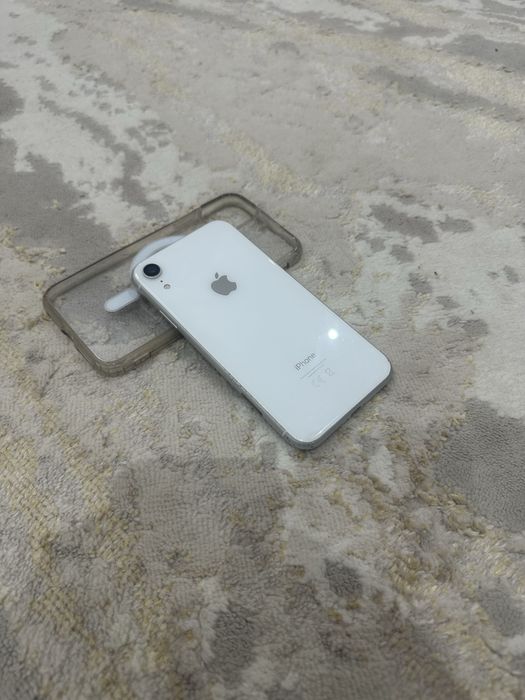 Продам iPhone XR 128GB