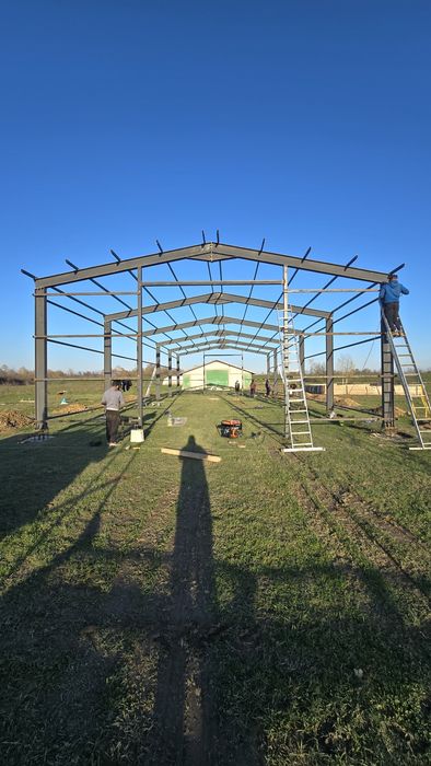 Vand hala metalica complecta accept și variante auto