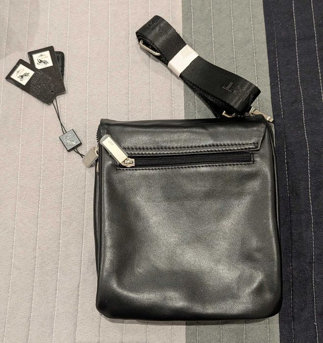 Кожена чанта за през рамо ART-93