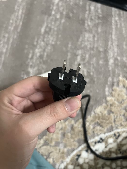 Продам моющий пылесос — всего 2 использования!