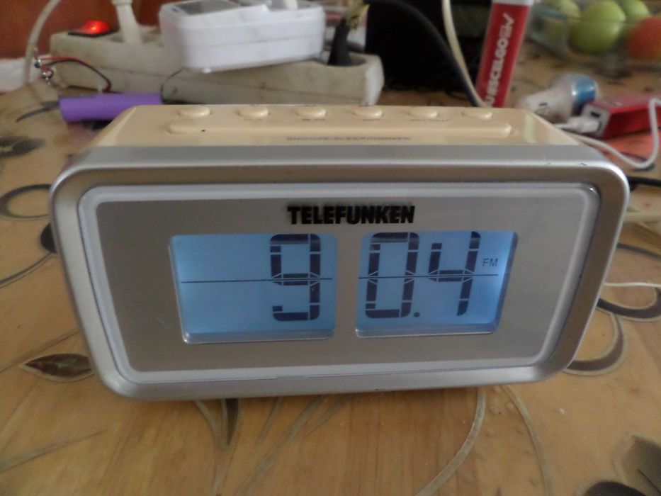 Radio cu ceas Telefunken,desteptator cu 2 alarme frumos,superb