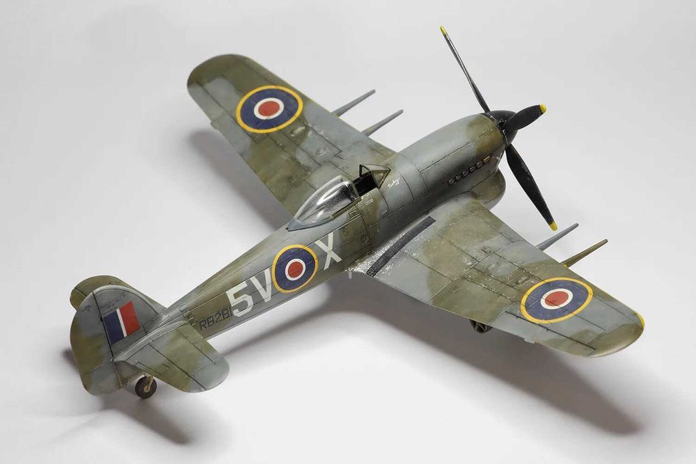 конструктор сборная модель самолета Hawker Typhoon 1/72 NOVO Англия!