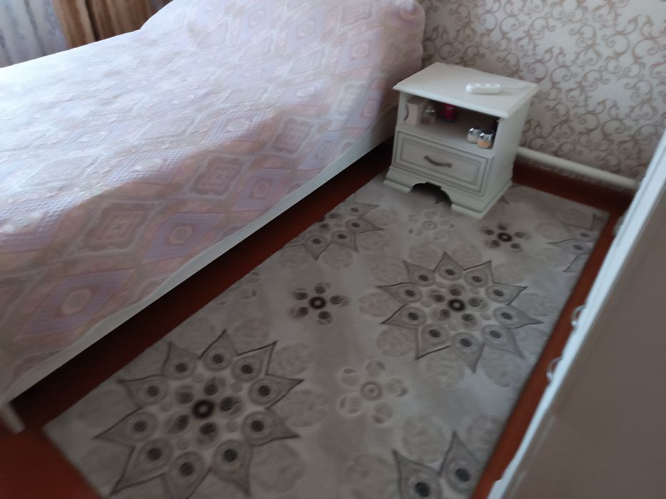 Продам белорусский спальный гарнитур.