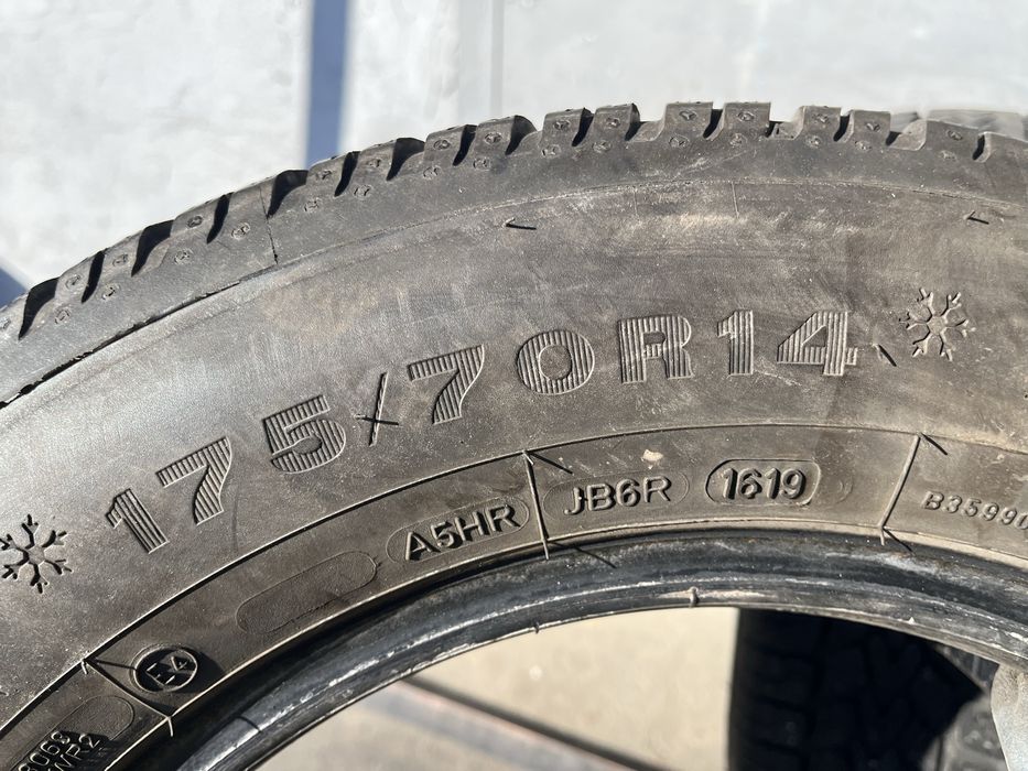 2 бр. зимни гуми 175/70/14 Dunlop DOT 1619 5,2 mm
