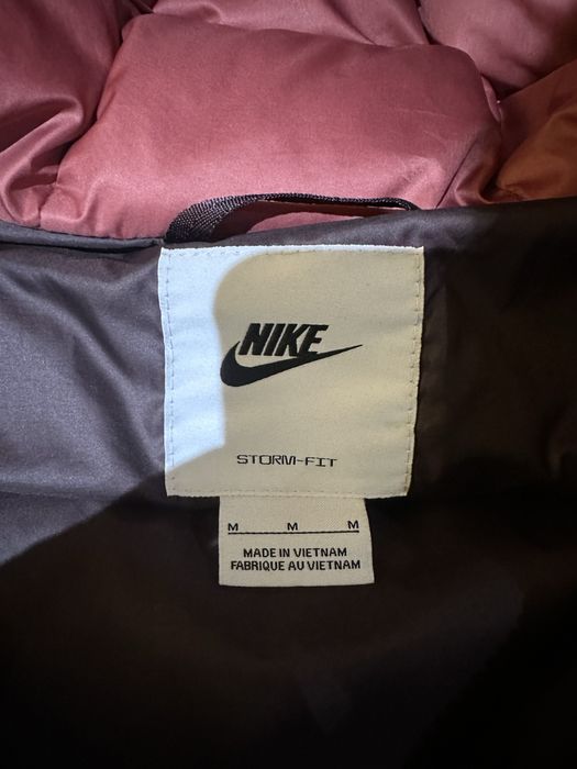 Мъжко зимно яке Nike
