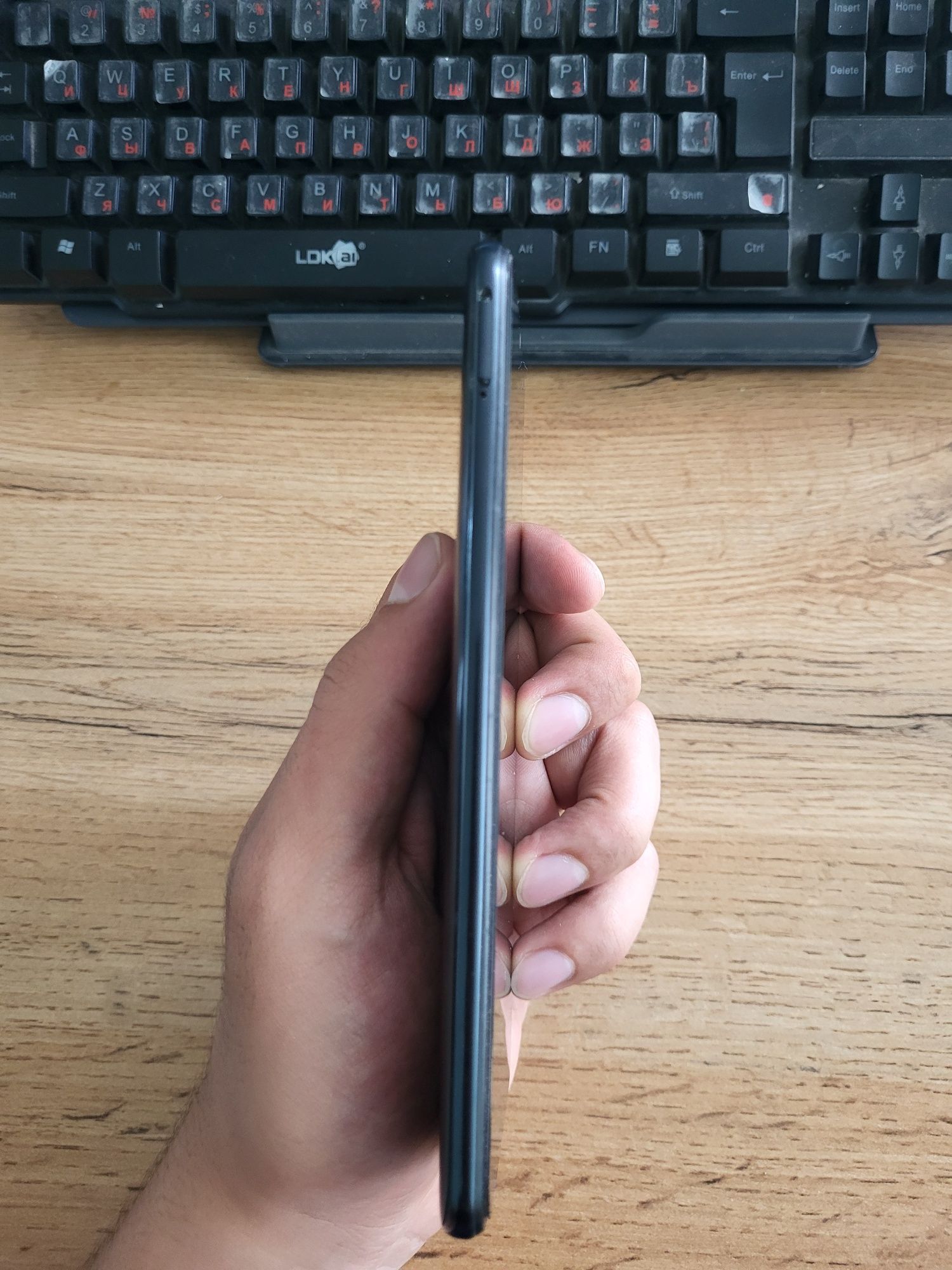Продам Samsung A30