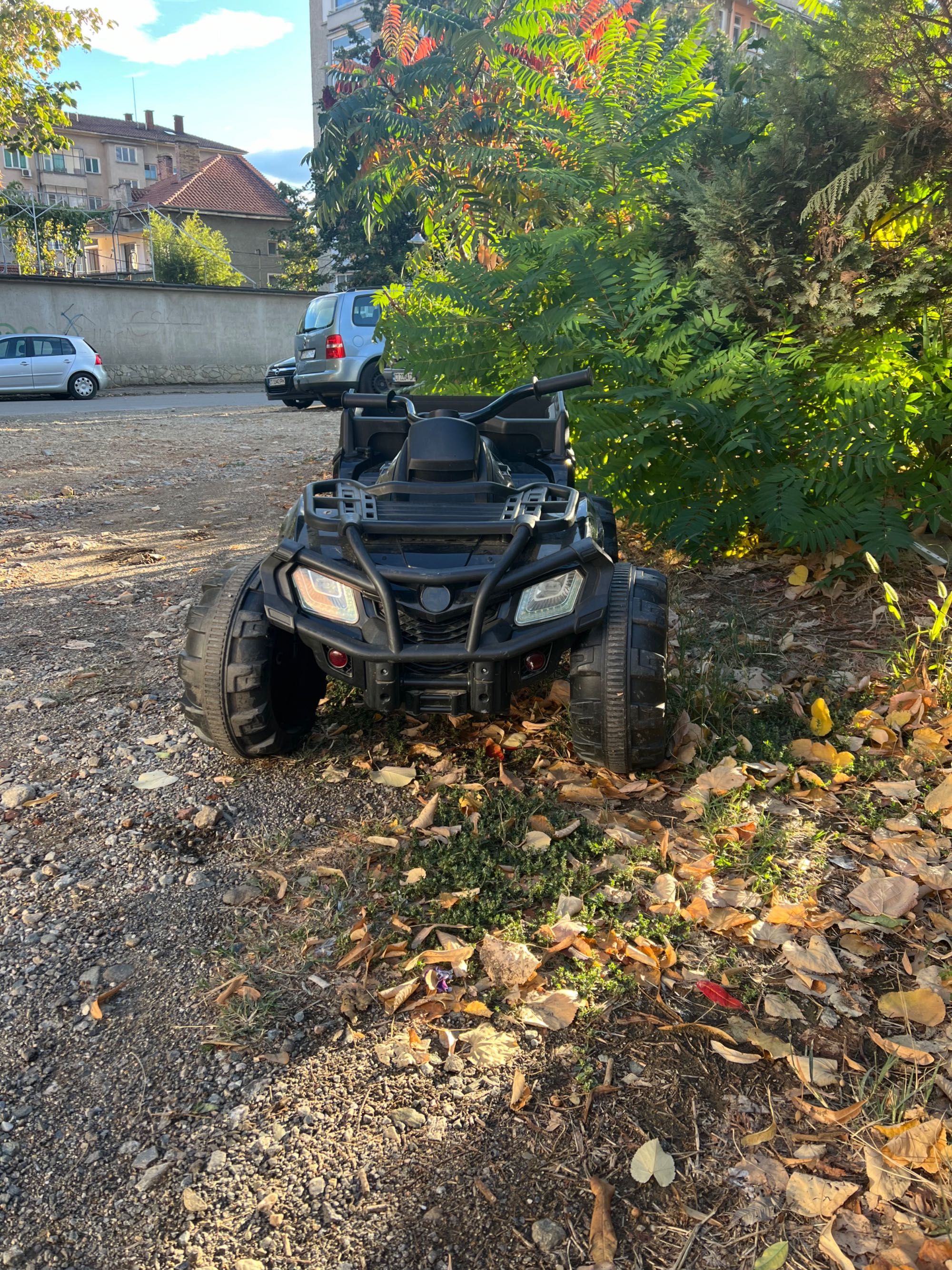 Детски джип с ел задвижване