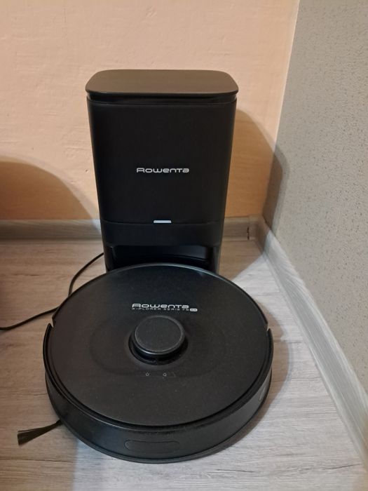 Продавам прахосмукачка робот в гаранция!