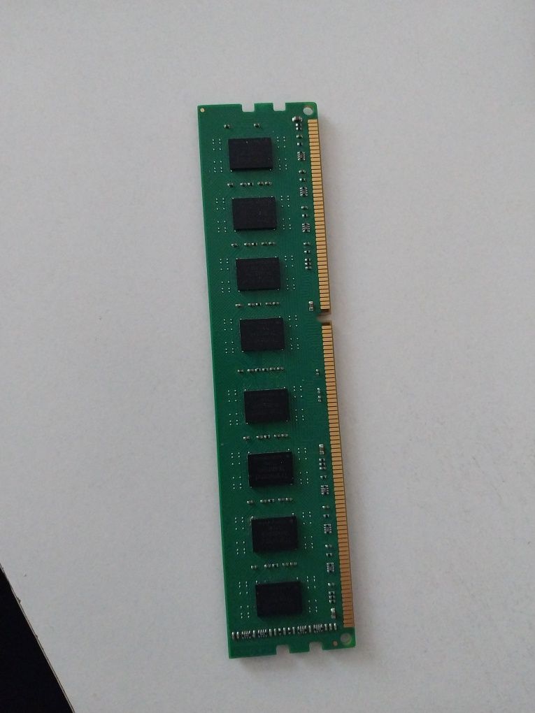 4Gb ОЗУ DDR 3 1600
4gb -1500тг