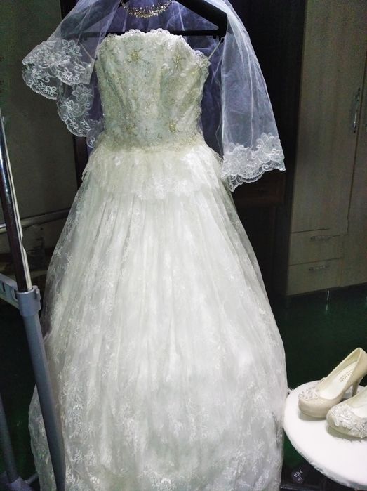 Продаю свадебную платье 25к размер 40