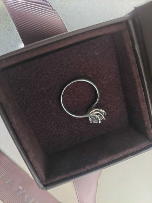 Inel din argint cu piatra in cutie TEILOR cu panglici pentru fundita