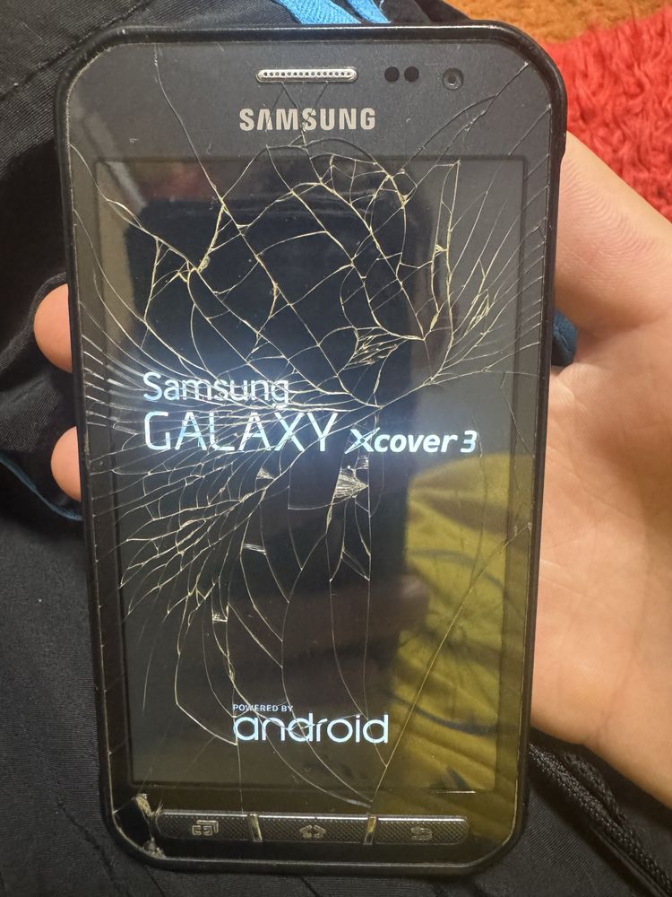 Samsung Xcover 3 + подарък 2 монетки