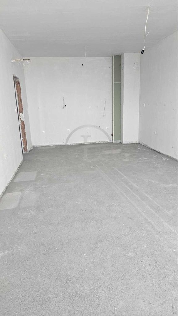 Продава се Тристаен апартамент в Пловдив, Кючук Париж - 101 кв.м за 1515 €/кв.м - Снимка #1