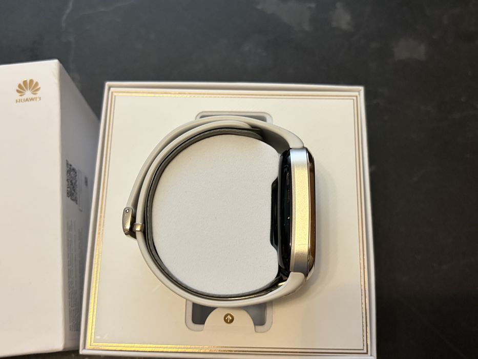 Huawei Watch D2
