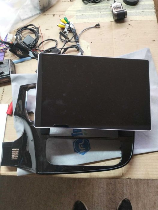 Navigatie Mitsubishi Outlander+si alte marci . 8GB RAM128gb-octa core