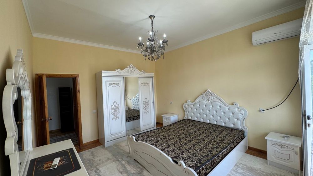 Срочно! На Бульваре Сдаётся 4х комнатная квартира