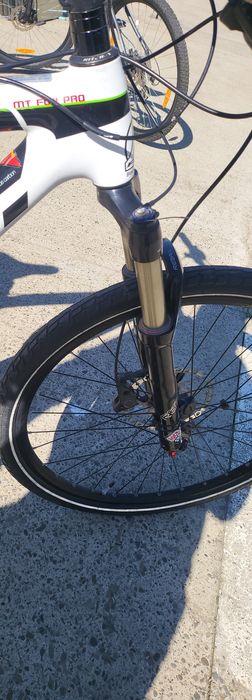 Bicicleta ,cadru de carbon