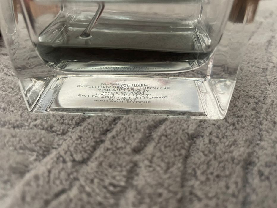 Vând parfum original Jean Paul Gaultier Pour Homme ( nu sauvage dior )