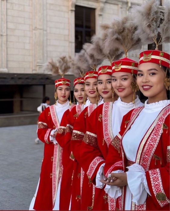 Казахские национальные этно костюмы на прокат