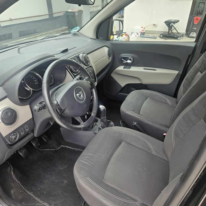 Dacia Lodgy 2015 • 1.5dci
