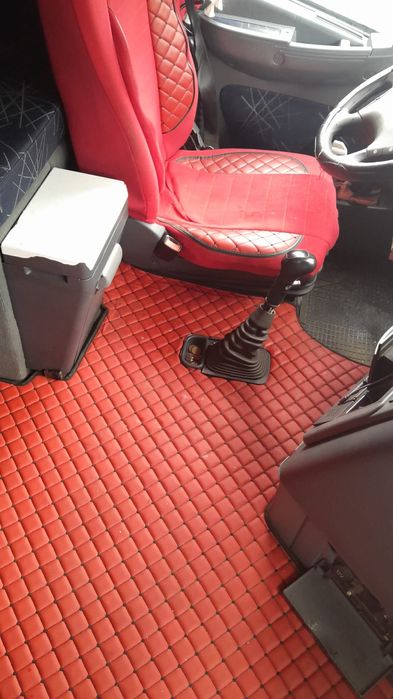 Vand URGENT ansamblu cap tractor Iveco+semiremorca Wielton