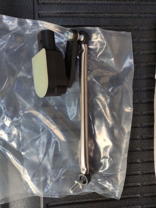 Датчик положения кузова W463 G270 G300 G400 G500 G55 G63