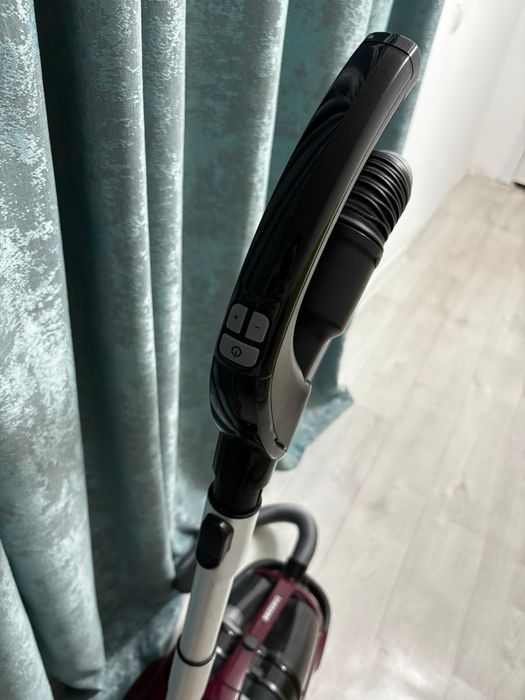 Продам пылесос в отличном состоянии