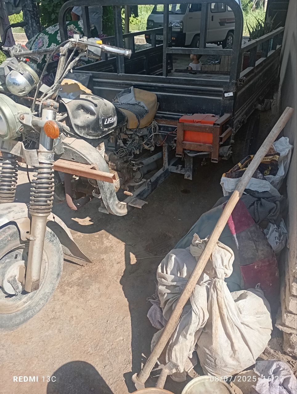 Lifan mototsikl yurib turibdi pul zarur