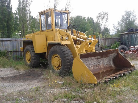Фирма БГЛ България ЕООД продава строителни машини.