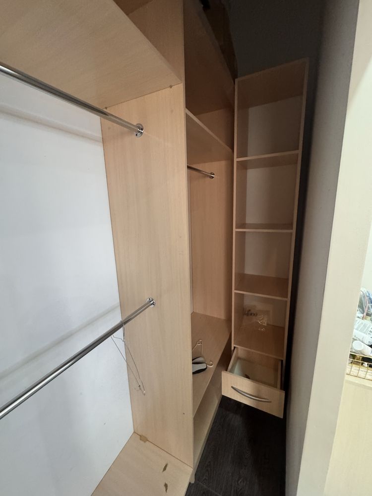 Продается шкаф для спальни