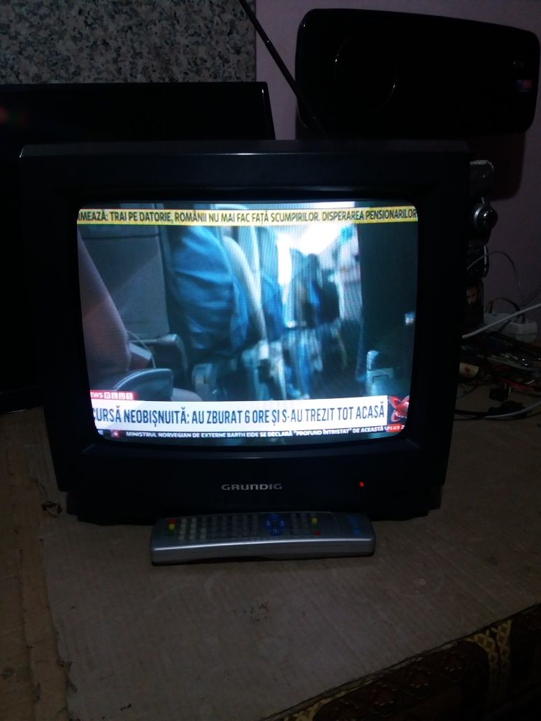 Tv cu Tub GRUNDIG 37 cm,PANASONIC 51 cm. cu Tel. noi. Caracal.Amarasti