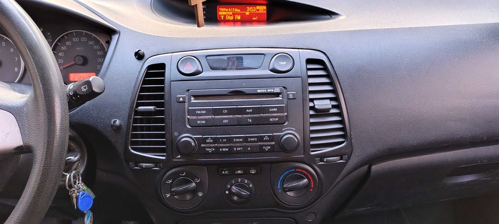 Hyundai i20 1,2 benzină, an 2009